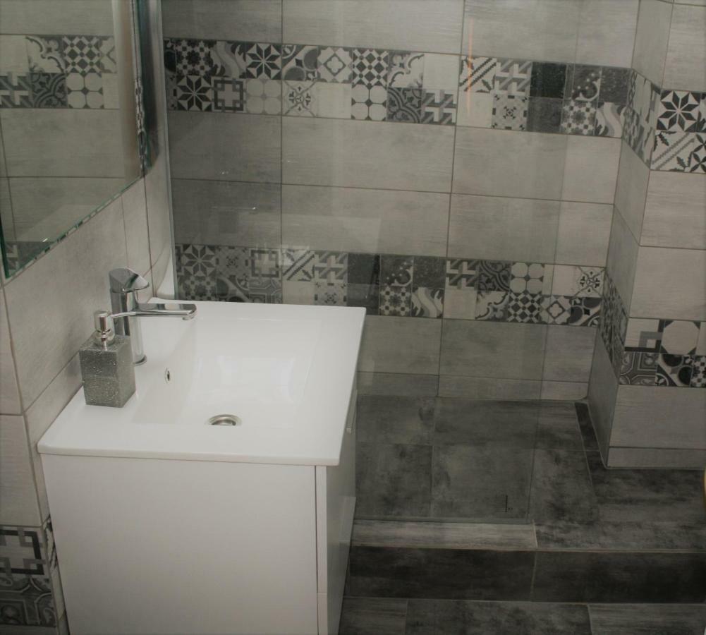 Casa Peterfi Apartment Targu-Mures Bagian luar foto