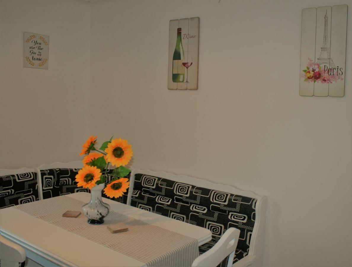 Casa Peterfi Apartment Targu-Mures Bagian luar foto
